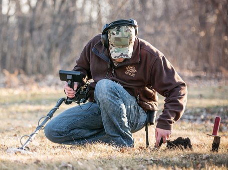 3 Great Tips of Using a Metal Detector during Your Camping Trip